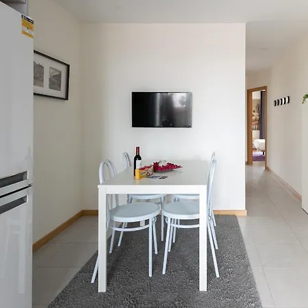 A Modern And Homely 3 Bedroom With Elevator Apartamento *