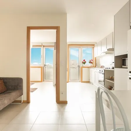A Modern And Homely 3 Bedroom With Elevator דירה *