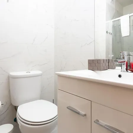 A Modern And Homely 3 Bedroom With Elevator * Porto