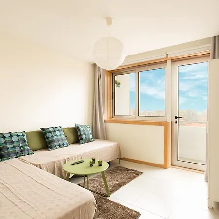 A Modern And Homely 3 Bedroom With Elevator * Porto