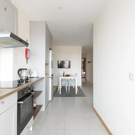 A Modern And Homely 3 Bedroom With Elevator